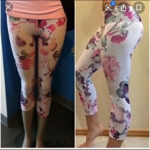 Lululemon winder under crops
